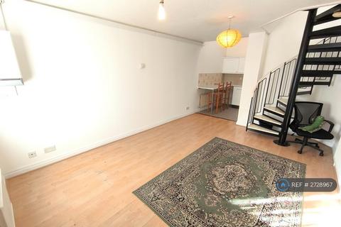 1 bedroom terraced house to rent, Elgar Close, London, E13