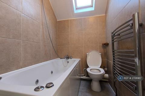 1 bedroom terraced house to rent, Elgar Close, London, E13