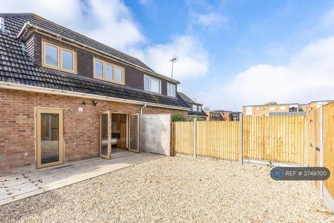 1 bedroom in a house share to rent, Colliers Way, Reading, RG30