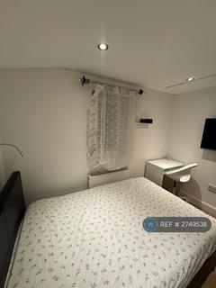 1 bedroom in a house share to rent, Springfield Road, London, N11