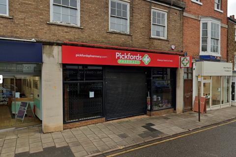 Retail property (high street) to rent, 21 High St Oakham LE15 6AH