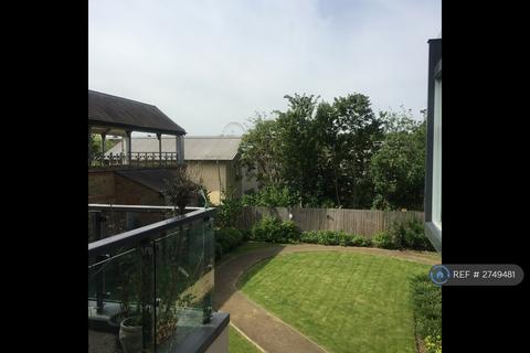 2 bedroom flat to rent, Wilmot House, London, SE11