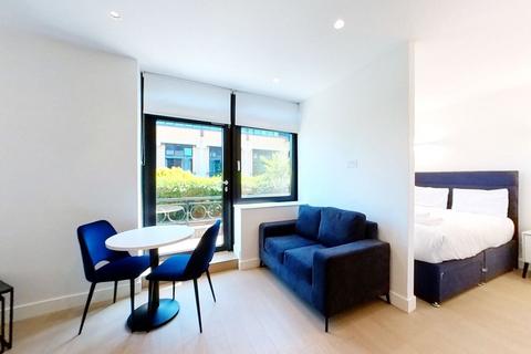 Studio to rent, New Horizons Court