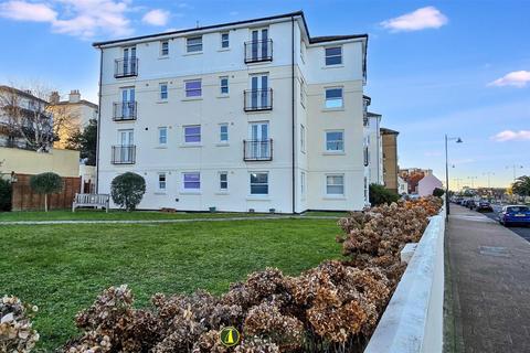 1 bedroom apartment for sale, Esplanade, Ryde, PO33 2AL