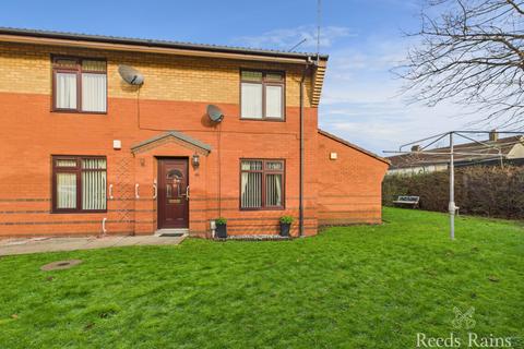 2 bedroom apartment for sale, St. Georges Walk, Hull HU9