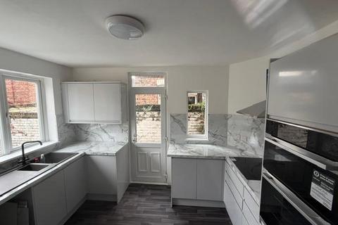 3 bedroom terraced house to rent, Rowson Street, Wallasey