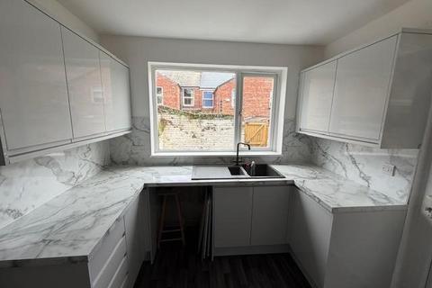 3 bedroom terraced house to rent, Rowson Street, Wallasey