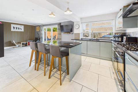 4 bedroom detached house for sale, Bradley Close, Longlevens, Gloucester