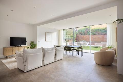 5 bedroom terraced house to rent, Springfield Road, St John's Wood, London