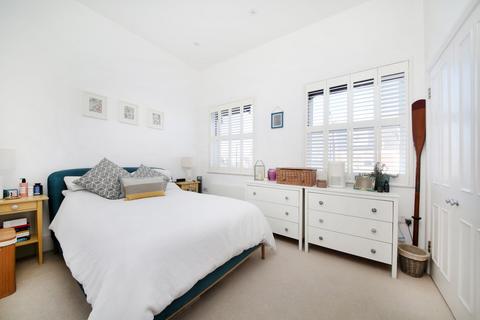 1 bedroom flat to rent, Upper Richmond Road West, London