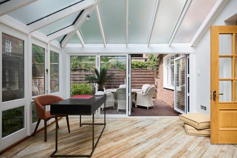 5 bedroom flat to rent, Elm Tree Close, St John's Wood, London