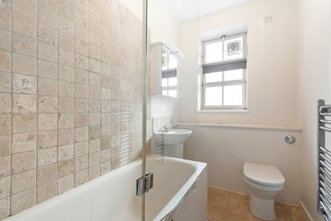 3 bedroom flat to rent, White House, Vicarage Crescent, Battersea, London