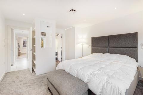 3 bedroom flat to rent, Piccadilly, London