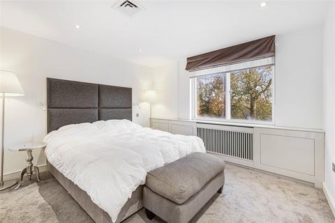 3 bedroom flat to rent, Piccadilly, London