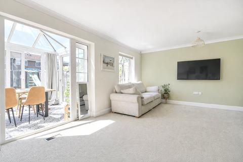 4 bedroom terraced house for sale, Cumberland Avenue, Guildford, Surrey, GU2