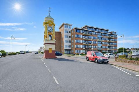 2 bedroom flat for sale, Park Avenue, Bexhill-On-Sea