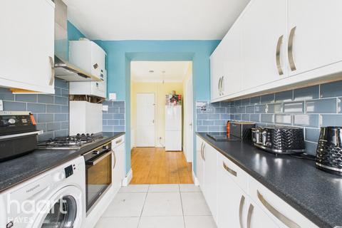 3 bedroom end of terrace house for sale, Whittington Avenue, Hayes