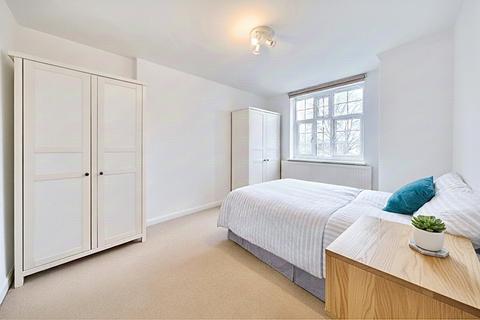 1 bedroom apartment for sale, Ascot Court, Clapham Park Road, London