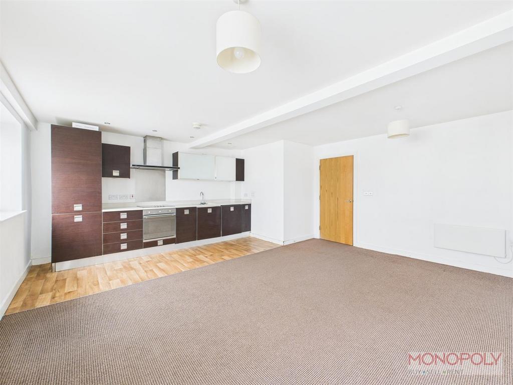 CAM04439 G0-PR0197-STILL004.jpg