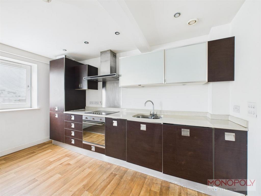 CAM04439 G0-PR0197-STILL005.jpg