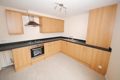 2 bedroom flat to rent, Station Road, Barrow Hill, Chesterfield, S43 2PG