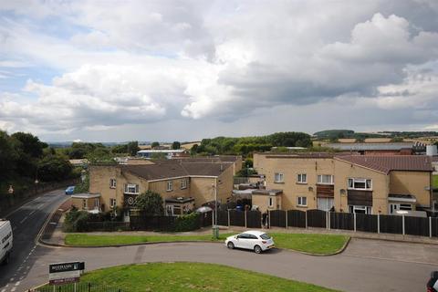 2 bedroom flat to rent, Station Road, Barrow Hill, Chesterfield, S43 2PG