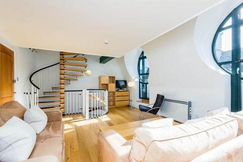 2 bedroom duplex to rent, Forum Magnum Square, County Hall Apartments