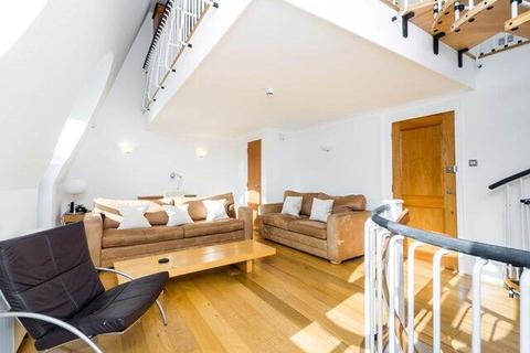 2 bedroom duplex to rent, Forum Magnum Square, County Hall Apartments