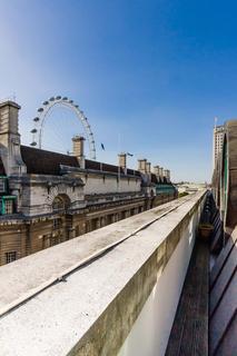 2 bedroom duplex to rent, Forum Magnum Square, County Hall Apartments