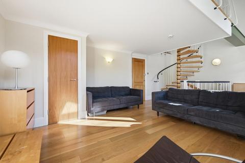 2 bedroom duplex to rent, Forum Magnum Square, County Hall Apartments
