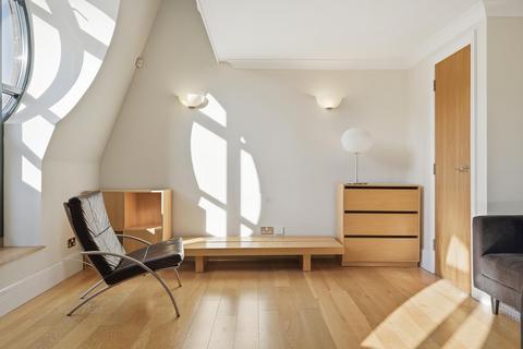 2 bedroom duplex to rent, Forum Magnum Square, County Hall Apartments