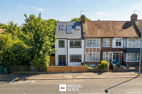 3 bedroom semi-detached house for sale, Winchester Road, London, E4