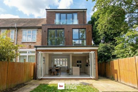 3 bedroom semi-detached house for sale, Winchester Road, London, E4