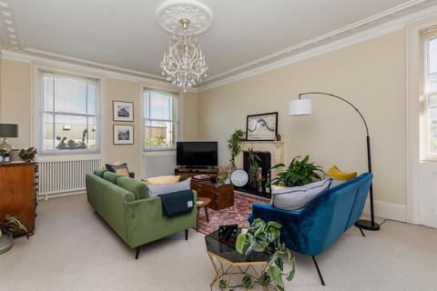 2 bedroom flat to rent, Wilbury Road, Hove