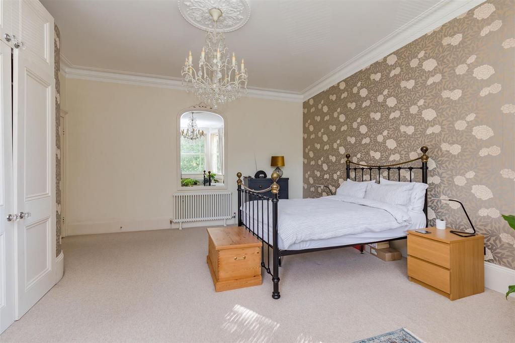 3, 54 Wilbury Road bed 1 new22.jpeg