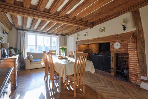 5 bedroom detached house for sale, Moat Road, Headcorn