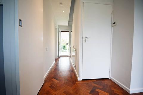 3 bedroom detached house to rent, Farriers Way, , Shorwell