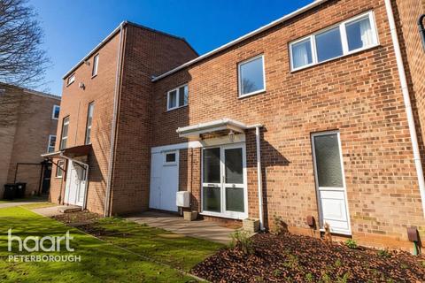 3 bedroom terraced house to rent, Swanspool, PETERBOROUGH