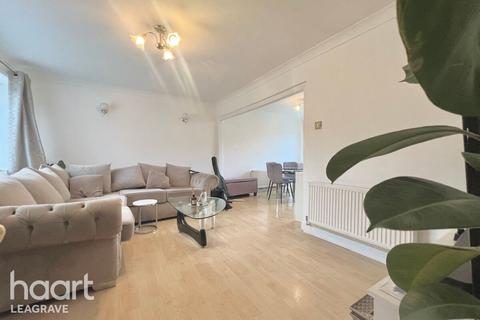 3 bedroom terraced house for sale, Fenwick Road, DUNSTABLE