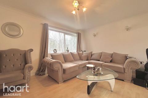 3 bedroom terraced house for sale, Fenwick Road, DUNSTABLE