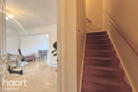 undefined, Fenwick Road, DUNSTABLE
