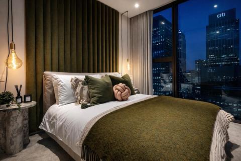 2 bedroom apartment for sale, South Quay Plaza, Marshwall, London. E14