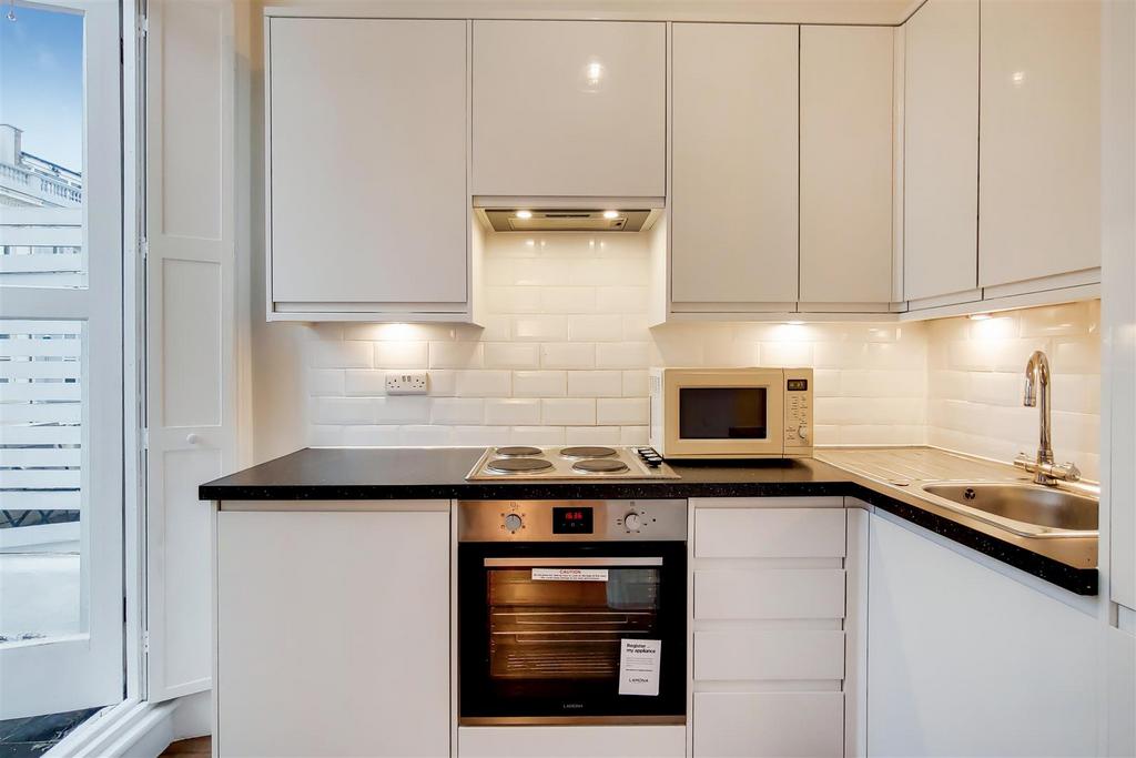 3 Kitchen-0.jpg