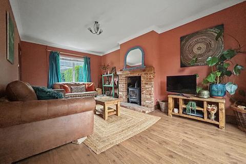 3 bedroom terraced house for sale, Holdcroft Close, Blunsdon, Swindon, SN26
