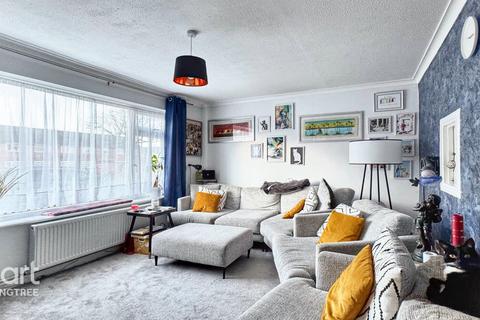 3 bedroom semi-detached house for sale, Westmorland Close, Mistley, Manningtree, Essex