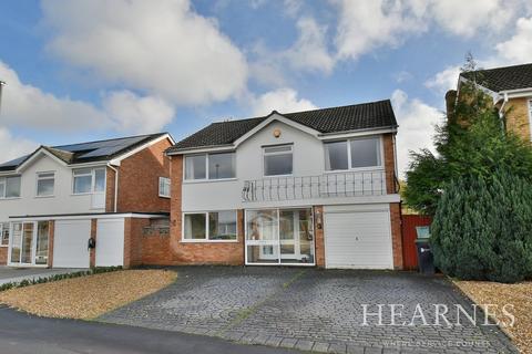Wollaton Road, Ferndown, BH22