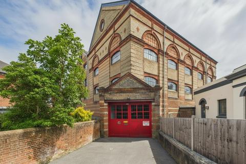 Seamoor Road, Bournemouth, BH4