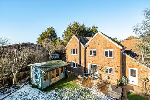Cricketers Close, Ashington, RH20