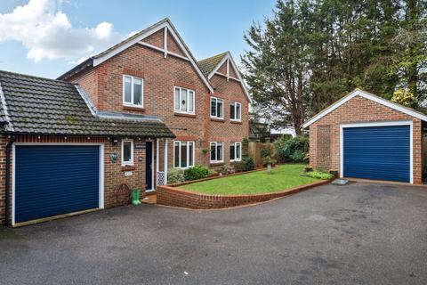 5 bedroom detached house for sale, Cricketers Close, Ashington, RH20