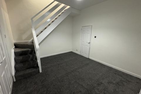 3 bedroom terraced house to rent, Goldfinch Street Preston PR1 6SX
